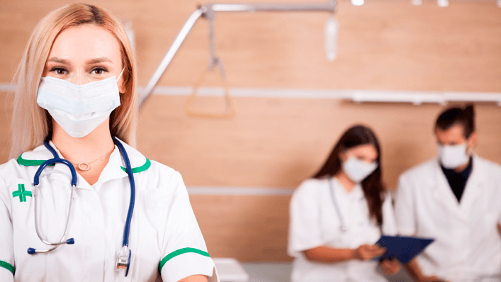 médicos usando máscaras - coronavírus